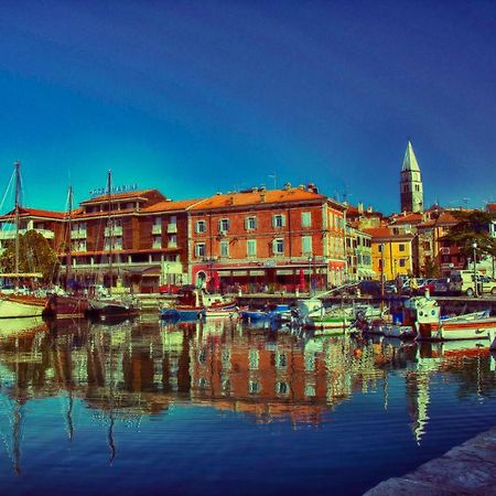 Apartments Old Isola In The Center Izola Extérieur photo