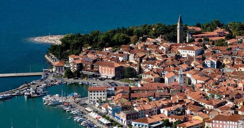 Apartments Old Isola In The Center Izola Extérieur photo